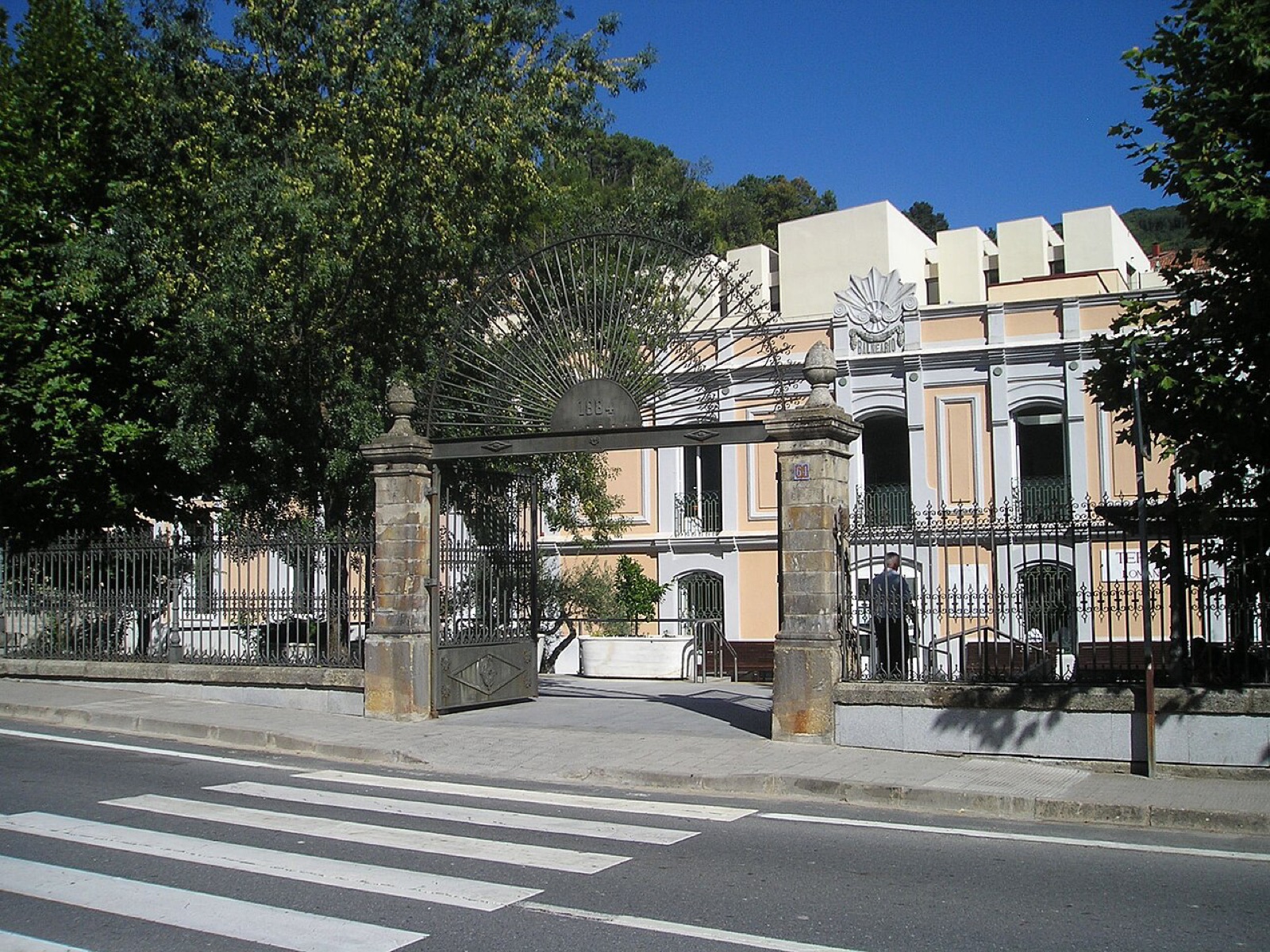 Vista de Balneario de Baños de Montemayor